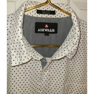 AIRWALK Men's Short Sleeve Button Down Shirt XL White w/Blue Sleeve Trim Preppy